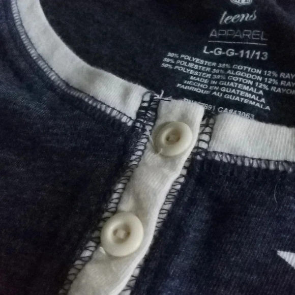 Tennessee Titans Blue Long Sleeve Henley Up Shirt Teens Large 11/13 - Picture 7 of 9